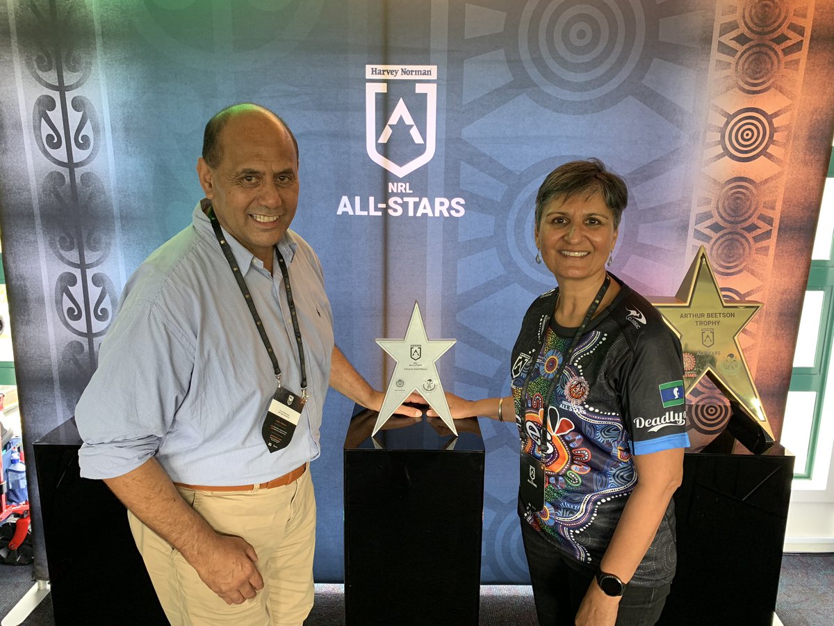 Incredible atmosphere here at #Rotorua for the <a href="/NRL/">NRL</a> #NRLAllStars vs Māori Kiwi. 

Minister Willy Jackson &amp; I are barracking for different teams but united in our love of the game! @LindaBurneyMP