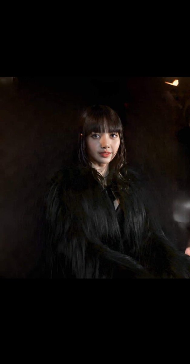 WishudaU's tweet photo. มองมุมไหนก้อสวยต้าวคนเก่ง
LALISA AT CELINE LEPALACE
#LISAxCelineWinter23 
#LISAXCELINE https://t.co/odewy23JEb