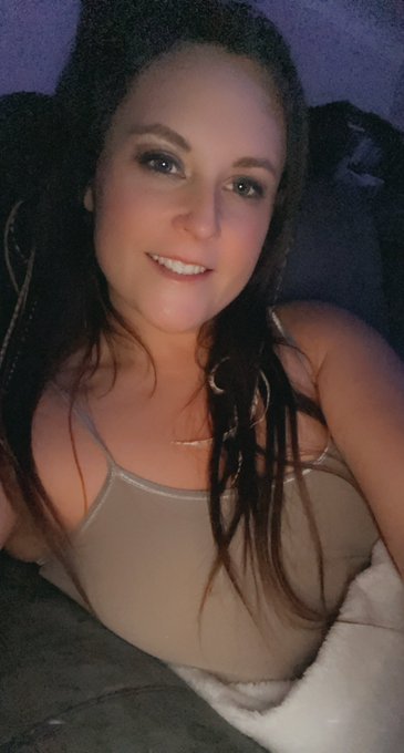 Goodnight Yall! I hope y&rsquo;all had an amazing day😘 https://t.co/njTz0FHN79