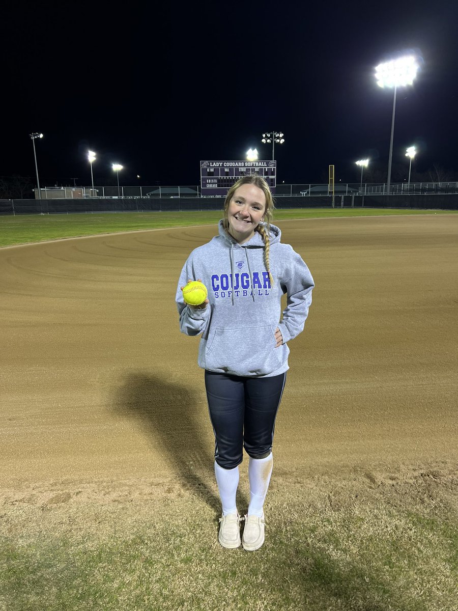 That was fun <a href="/Gracieream47/">Gracie Ream</a> …let’s do it again! 💣💣#photobombCoachG <a href="/CoachKG_/">Kristin Gutierrez</a> <a href="/CSHSSoftball/">CSHS Softball</a>