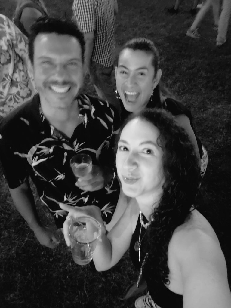 Garbochic's tweet photo. 🍻 #microbrewfest @andruwM @GarbobyGreta https://t.co/mFzMqq3KbN