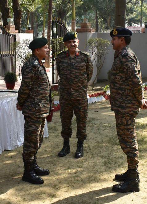 NorthernComd_IA's tweet photo. #LtGenUpendraDwivedi #ArmyCdrNC visited formation in #Meerut of Strike One Corps to review operational preparedness. He was briefed on the infrastructure development projects; he lauded their efforts in leveraging technology &amp; urged to strive for excellence.

#instridewithfuture https://t.co/jIbTnYf4WT