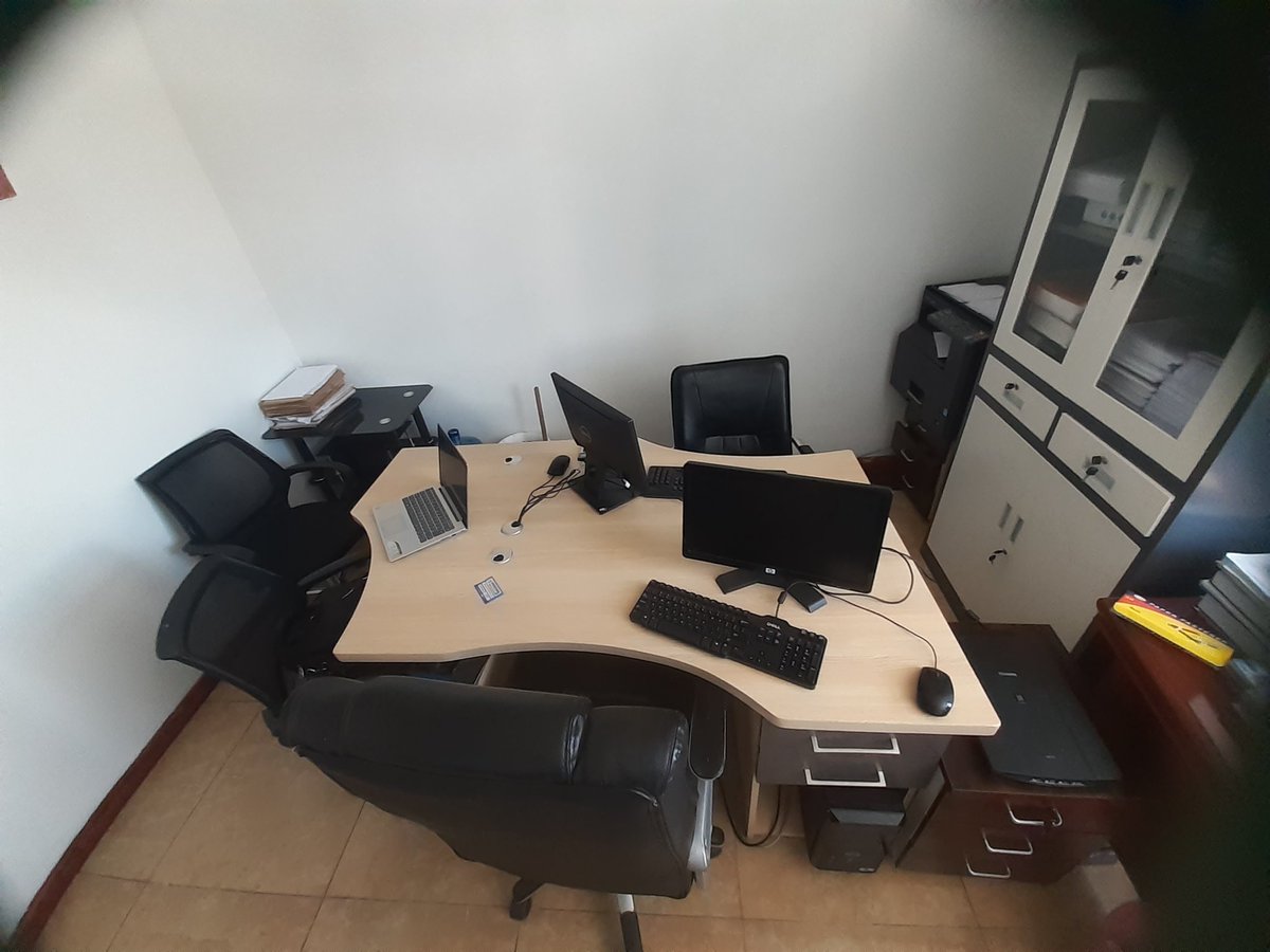 WorkspaceInter1's tweet photo. Customized work station for three on a tiny office.

WhatsApp/ call 0782257573
#OfficeSpace https://t.co/dSXTd17TYS