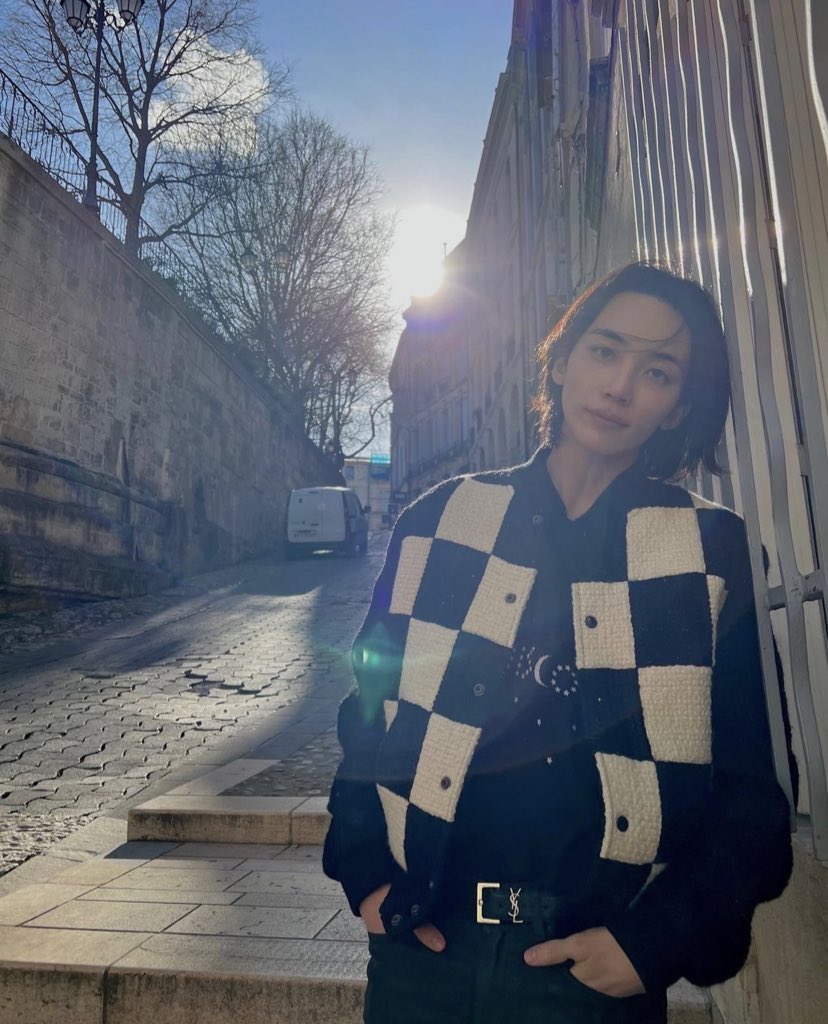 auv𖧷 아웅이໒꒱· ﾟ on Twitter "heLP,, my biases are giving me headache."