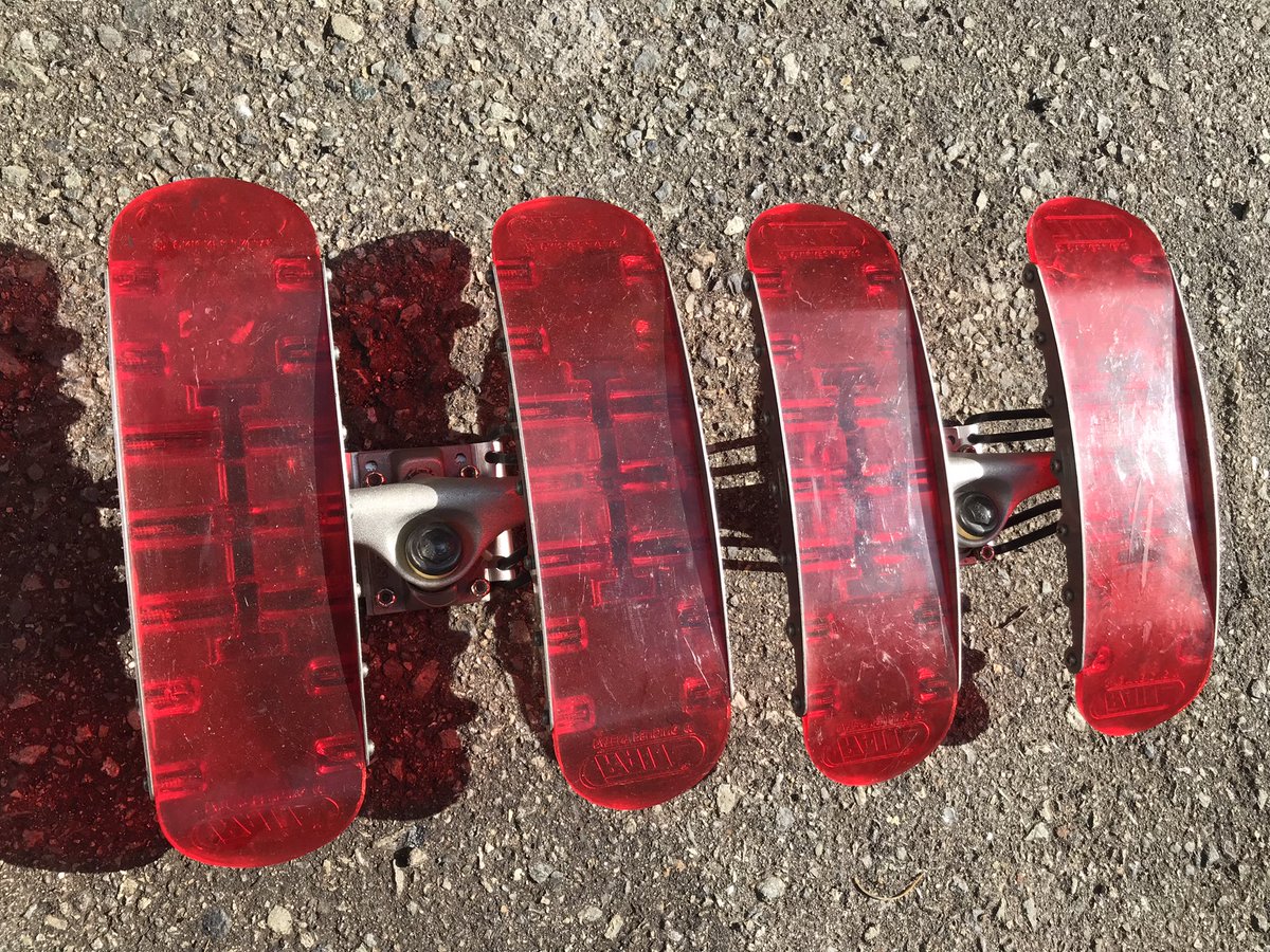 bellwoo48079396's tweet image. スケボーをスノースケート化する足回り¥5000
#スノースケート
#sk8
#ベルウッドフリマ