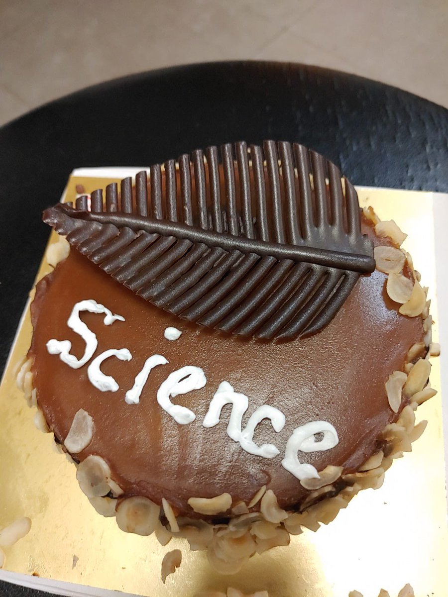 abhijit_MLab's tweet image. #internationaldayofwomeninscience Womenpower of #MLab @ArpitaGhosh1392 @BachalKetaki @ran_save  Lizelle, Animikha, Prem, Dr. Kanchan Chitnis with my sister who is also in Sci. Missing Shaila, Shital.