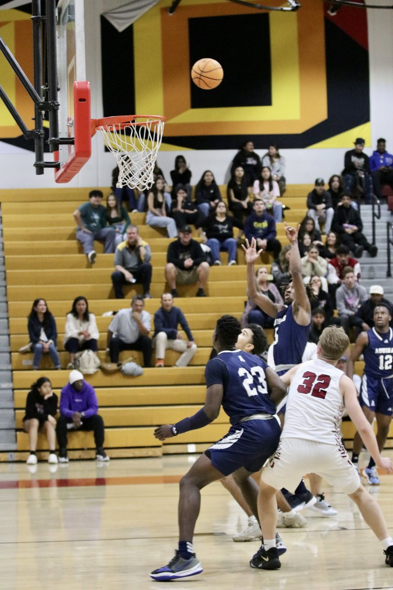 Tony Gonzalez tweet media