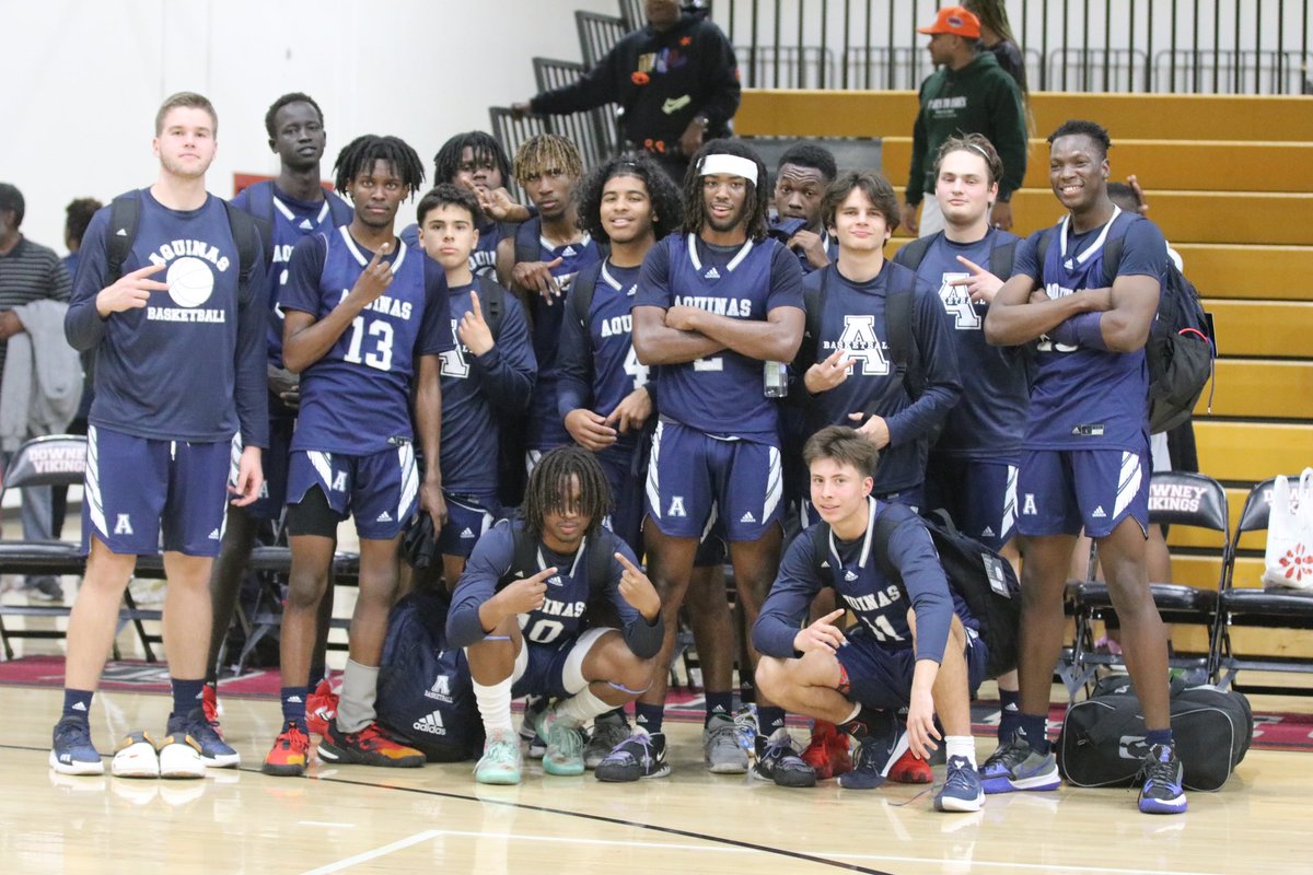 Tony Gonzalez tweet media