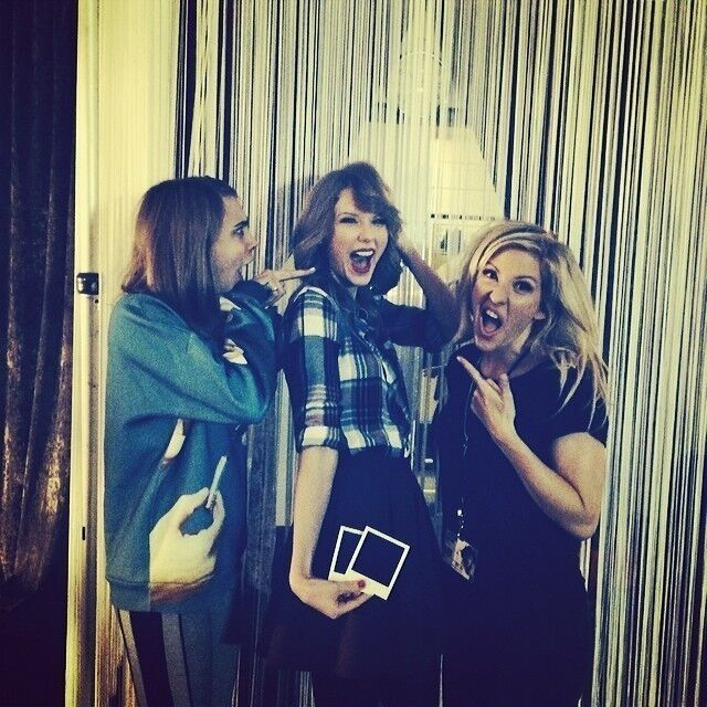 blessedswifty's tweet photo. 9 years ago, today, Taylor Swift cut her hair.

THE REST WAS HISTORY. https://t.co/ABBnrjZQX6
