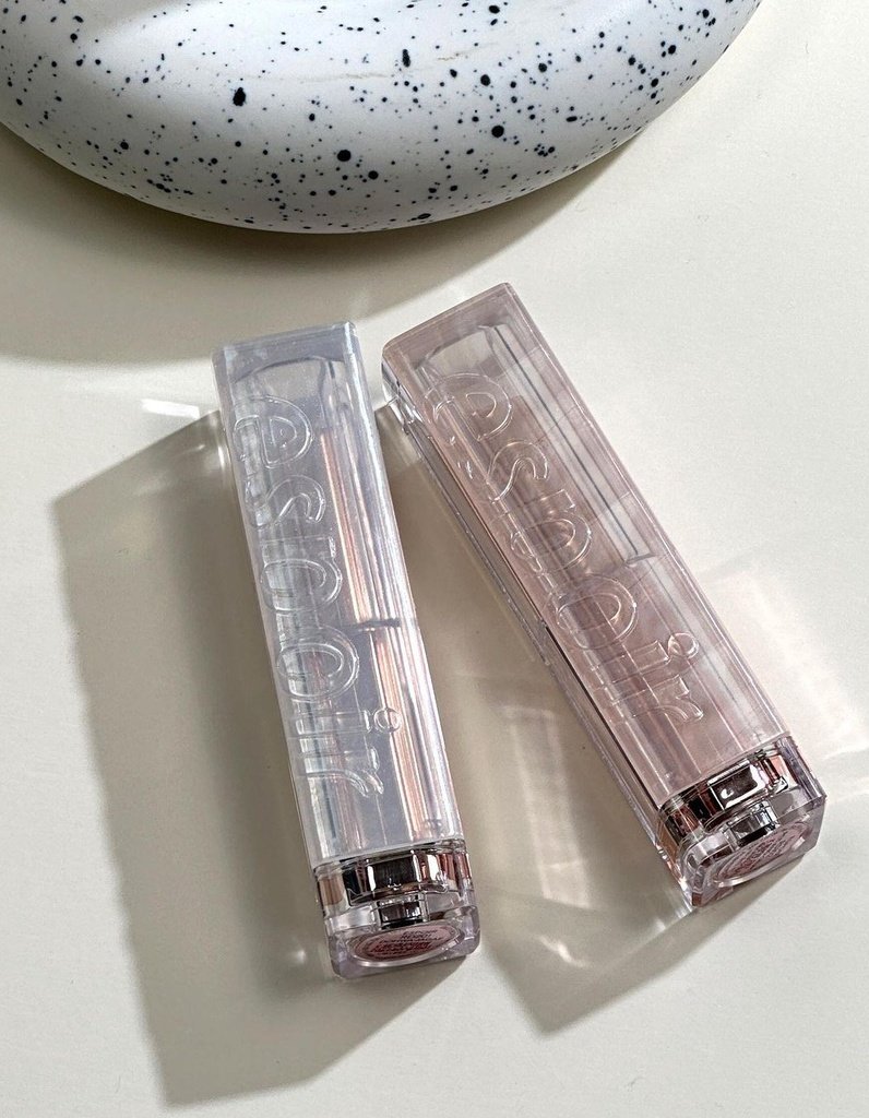 joodypeach's tweet photo. #พร้อมส่ง #Espoir Lipstick Nowear Plumping Shine 4.5g
ให้ริมฝีปากอวบอิ่ม ไม่เหนียวเหนอะหนะ เม็ดสีแน่น
สี rd201 ,rs102

ราคา 450 บาท
#ลิปเกาหลี #คสอพร้อมส่ง #คสอเกาหลี #เครื่องสําอางเกาหลี #ของมันต้องมี #ชี้เป้าโปรถูก #ใช้ดีบอกต่อ #HowtoPerfect #howtobeauty #สกินแคร์ https://t.co/PdkJd4kU8G