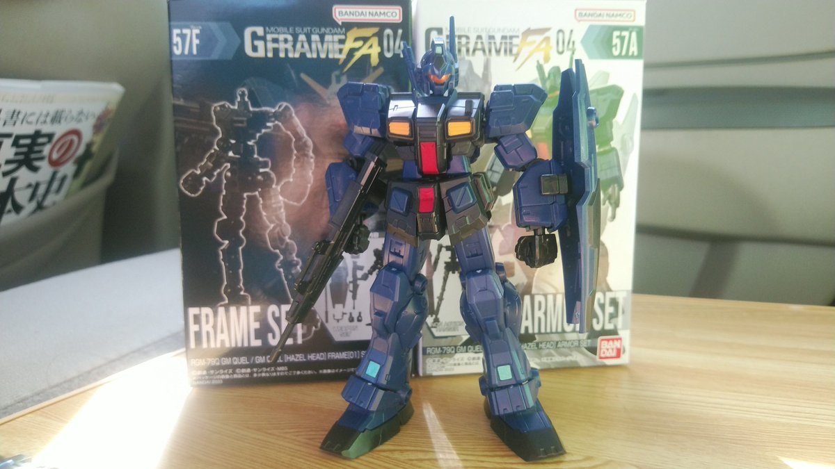Kona_Kona108's tweet photo. #GFLAME FA04のRGM-79 GM QUEL / GM QUEL [HAZEL HEAD]を組みました。
今回はジム クゥエルなので0083のGP-01と並べましたが
付属のヘイズルヘッドを装着するとほぼほぼ試作型ガンダムMARKⅡとなり、わりと良い感じです。Zの機体とも並べたい良キットですね。 https://t.co/OTgbbAuYaB