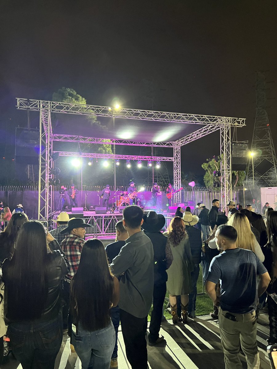 steveireno tweet media