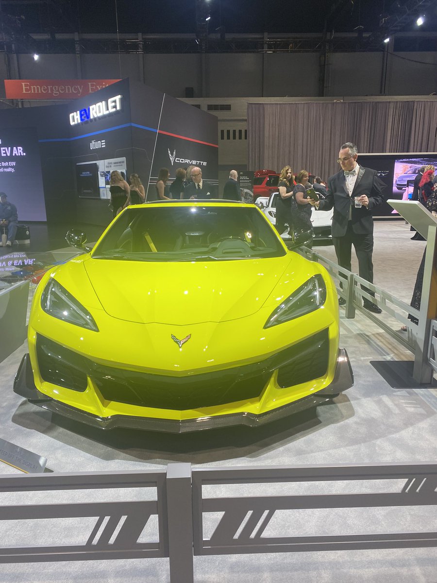 TeiaBCollier's tweet photo. Always a must visit.  Scenes from First Look for Charity at the Chicago Auto Show. #flfc #cas2023 #moretocome @ChiAutoShow https://t.co/RCTF5R3Efv