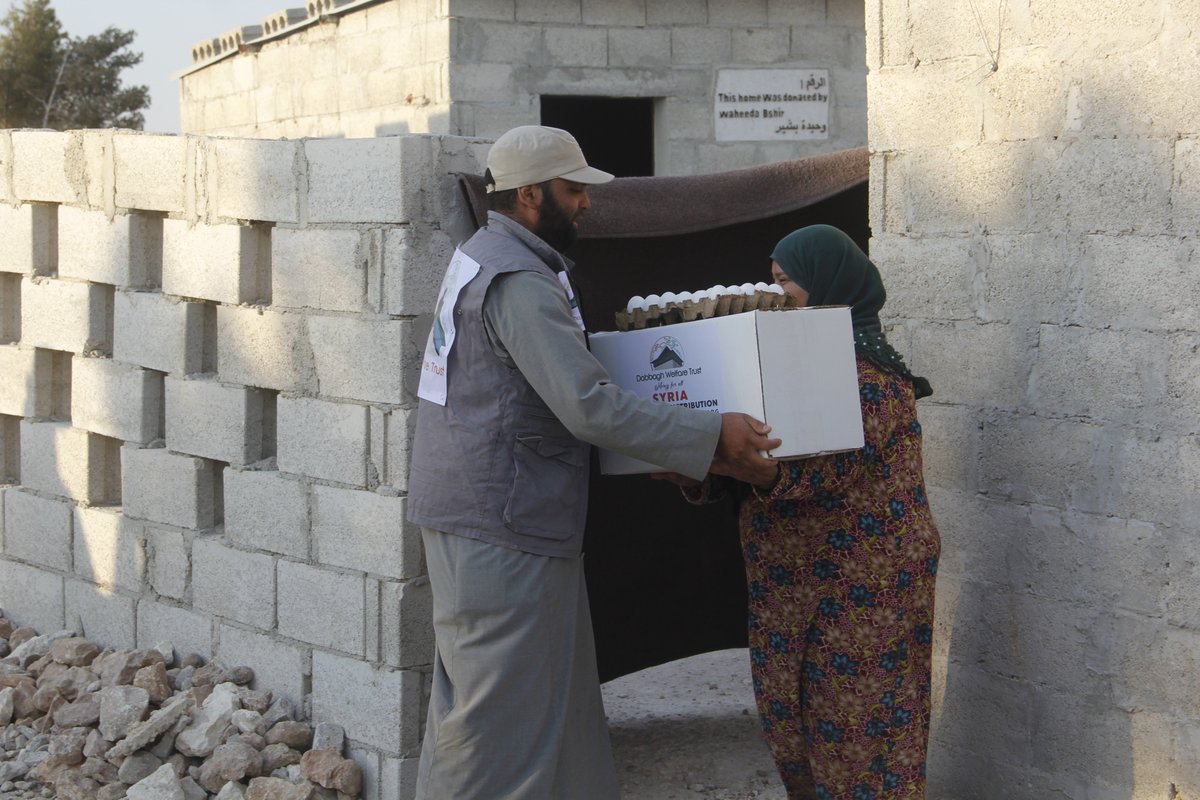 We are working around the clock supporting thousands of people with life-saving food parcels, containing flour, oil, pulses, rice, sugar, and salt.

Donate Now and Help Us Feed the Hungry 

dabbaghwelfare.org/our-work/food-…
.
.
.
#charityuk #CharityWeek #charityfundraising #watercrisis