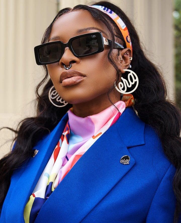 CharismaticTM's tweet image. Let's give Dj Zinhle her flowers. Imagine what would have happened if she was bitter, resentful &amp;amp; denied AKA access to his child! Kairo would not have experienced her loving father. Not Zinhle - she has her child's best interest at heart. Let's take notes from this Queen
#RIPAKA