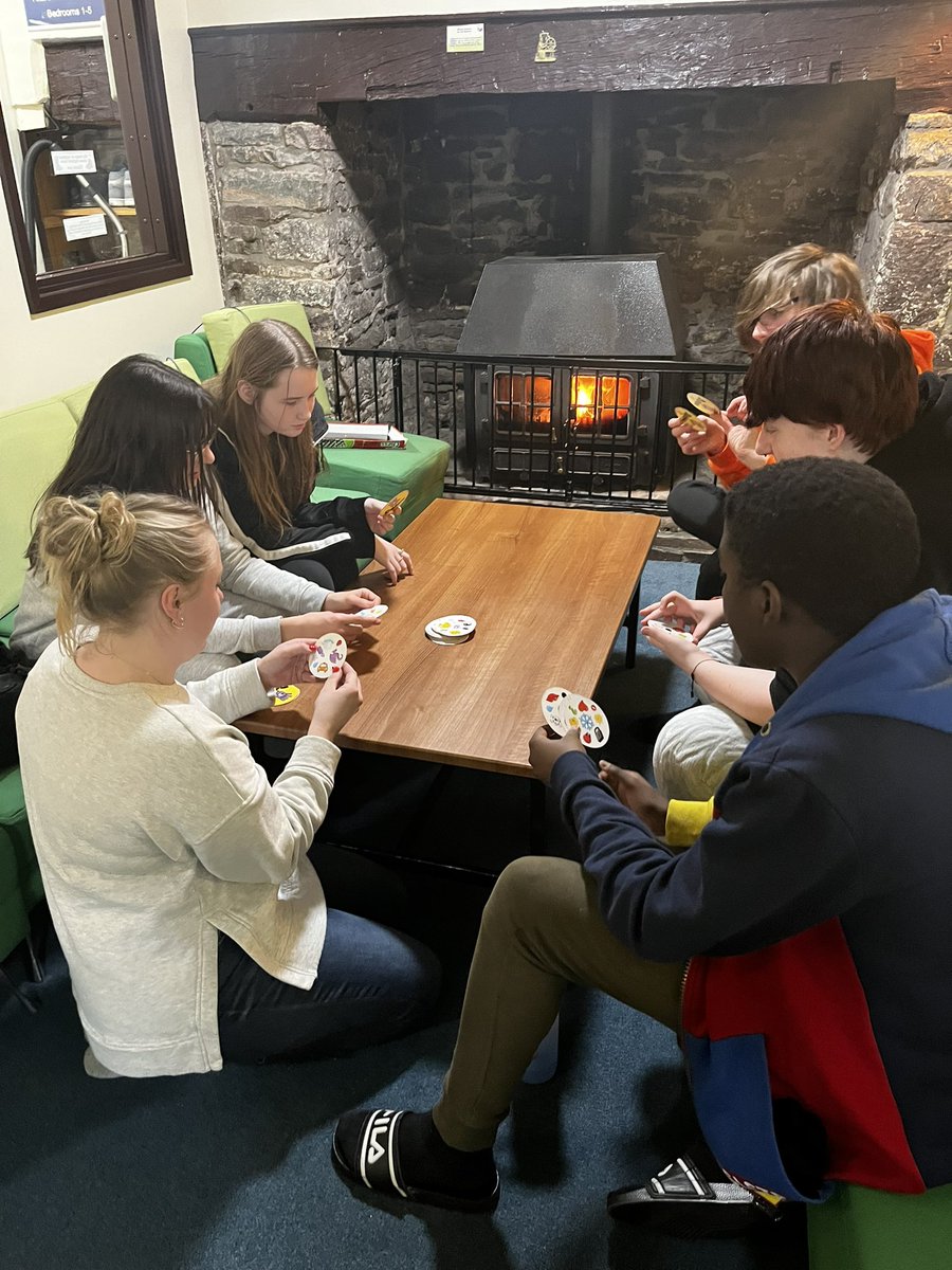 Mr Flowers tweet media