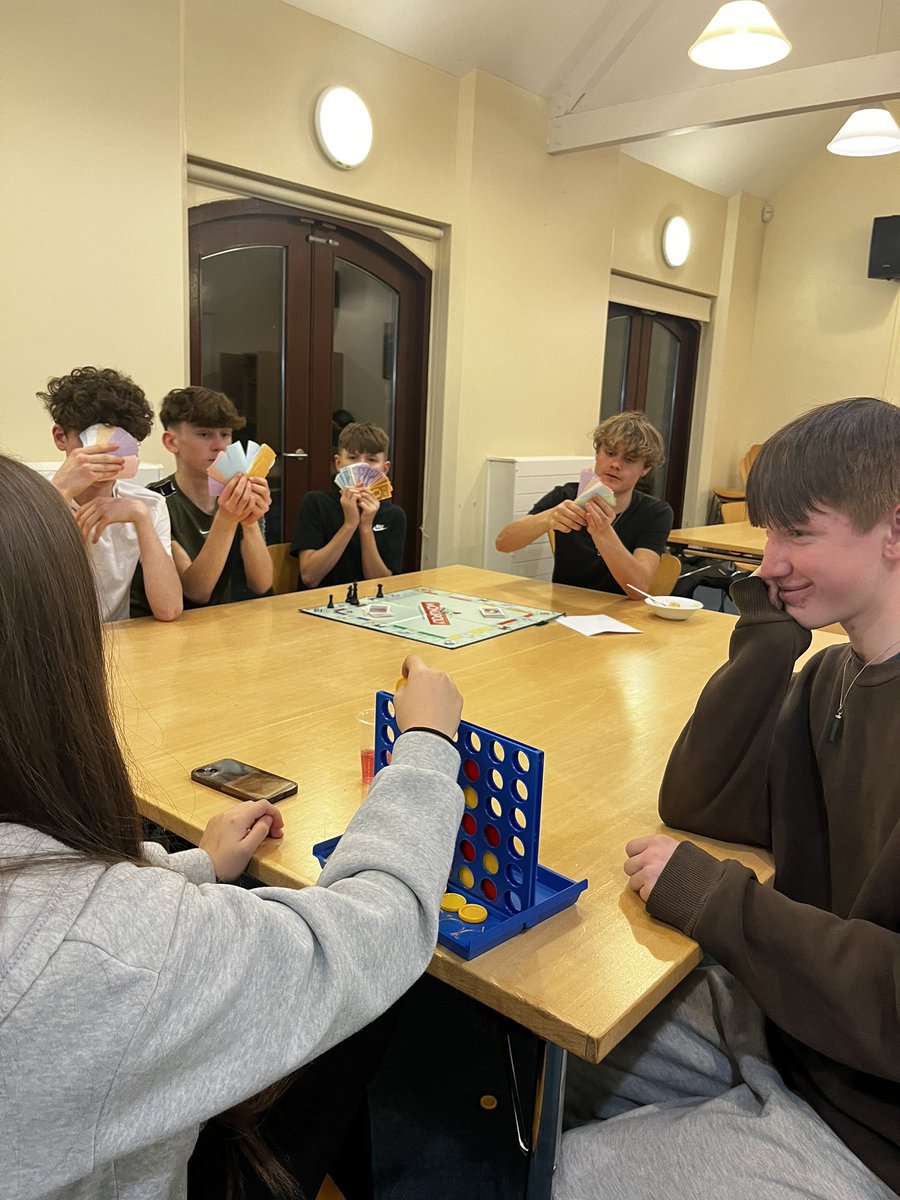 Mr Flowers tweet media