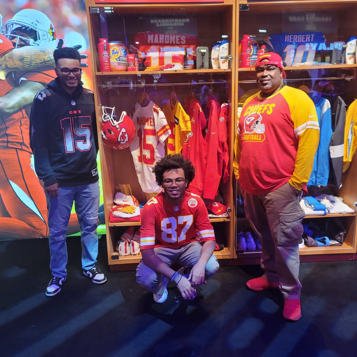 Kenny ツ 🥅🏒 🥷🏾 on Twitter "RT mroliverkc Super Bowl Experience