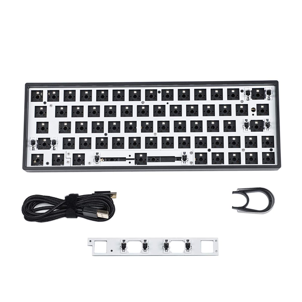 MeckeysHQ's tweet photo. New pre-order update 🚀

GK61/GK64 barebone kit, now available for pre-order.

To book your pre-order, visit https://t.co/I487OhSgkR

#mechanicalkeyboard #sk #gk #skylooong #gk61 #gk64 https://t.co/oTWR4dvea8