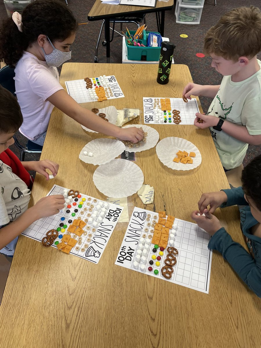 We celebrated the 100th day STEM style! <a href="/WFEPrincipal/">WFEPrincipal</a> @STEM_WCPSS