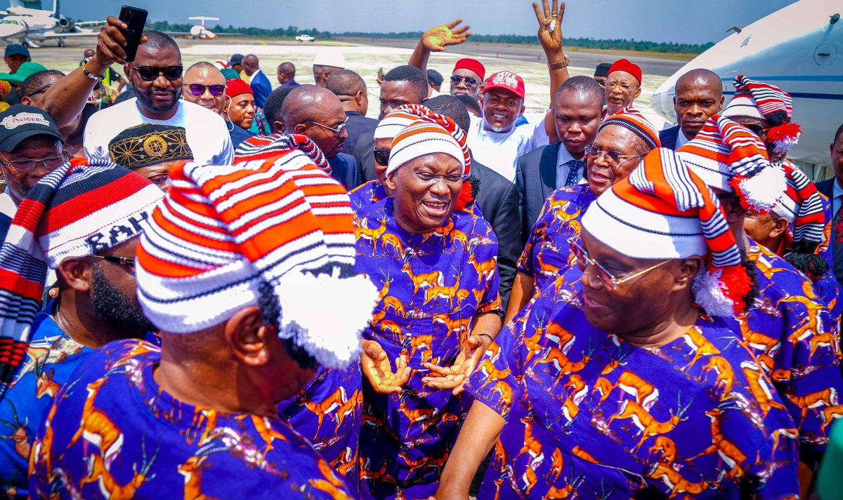 atiku's tweet photo. My team and I just arrived in Umuahia on a mission to Recover Nigeria. We look forward to a great rally. -AA #RecoverNigeria https://t.co/rg1GOxfN9M