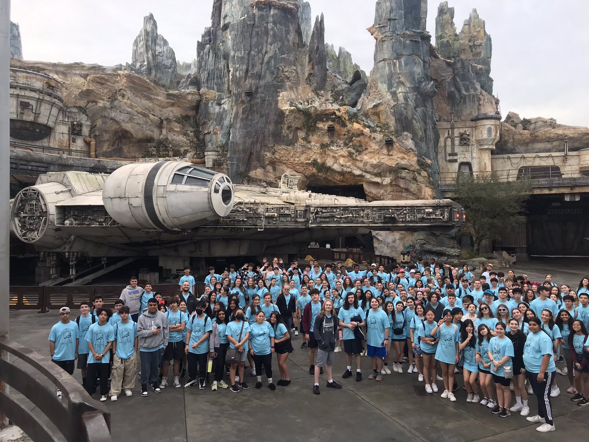 East Meadow HS Music (@emhsmusic) on Twitter photo First ride on the Millennium Falcon! Heading to breakfast-
Go Jets! <a href="/EMHSJETS/">Richard Howard</a> <a href="/emhschoirs/">Ms. Schick</a> <a href="/EastMeadowArts/">East Meadow Arts</a> First ride on the Millennium Falcon! Heading to breakfast-
Go Jets! <a href="/EMHSJETS/">Richard Howard</a> <a href="/emhschoirs/">Ms. Schick</a> <a href="/EastMeadowArts/">East Meadow Arts</a>