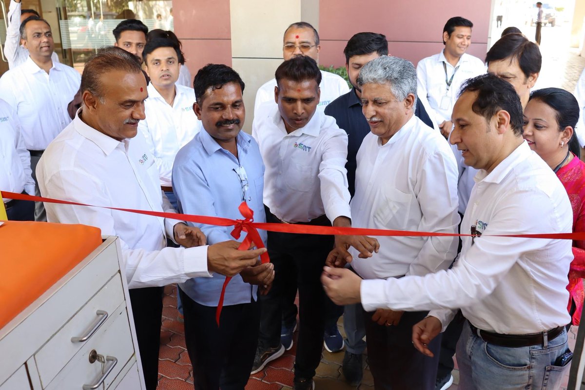 smilefoundation's tweet image. Smile Foundation is pleased to partner with Sahajanand Medical Technologies to launch two #SmileOnWheels mobile hospital units in Hyderabad &amp;amp; Surat.
These mobile health services aim to collectively benefit over 65,000 children and their families by March 2025.
#HealthCannotWait