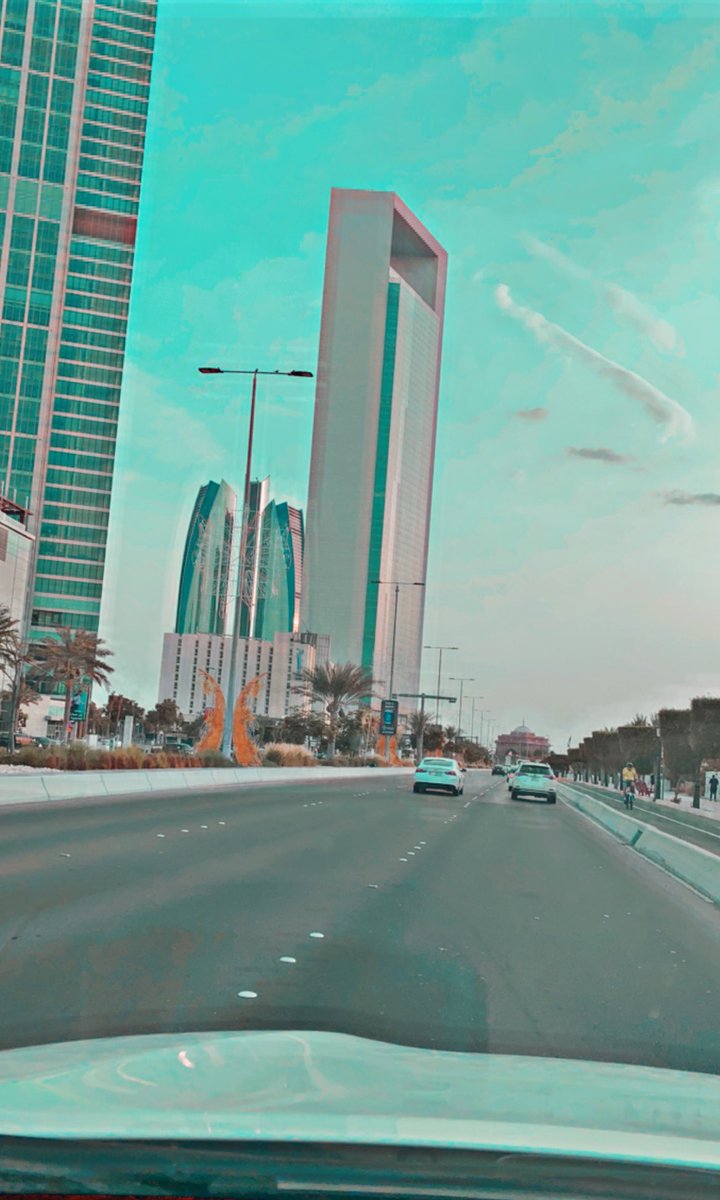 abu_dhabi07's tweet photo. اللهم في هذا #المساء اسعد قلبي وقلوب متابعيني ومن يقرا وجميع المسلمين والمسلمات.." 🤍 https://t.co/5PL79eCVV7