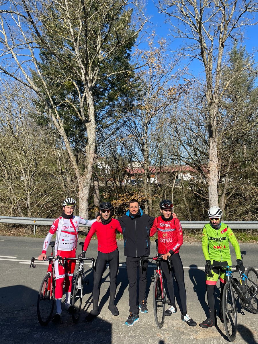 Valoraciones metabólicas con algunos de nuestros deportistas mediante test incremental y con protocolo nutricional previo.

Lactato, watts, Rpe, Fc, métricas pedaleo…cuánta más información dispónganos, menos margen para el error.

#sasoian #c4us <a href="/custom4us/">𝗖𝗨𝗦𝗧𝗢𝗠𝟰.𝗨𝗦</a> <a href="/ciclositurgaiz/">C̲i̲c̲l̲o̲s̲ ̲I̲t̲u̲r̲g̲a̲i̲z̲</a>