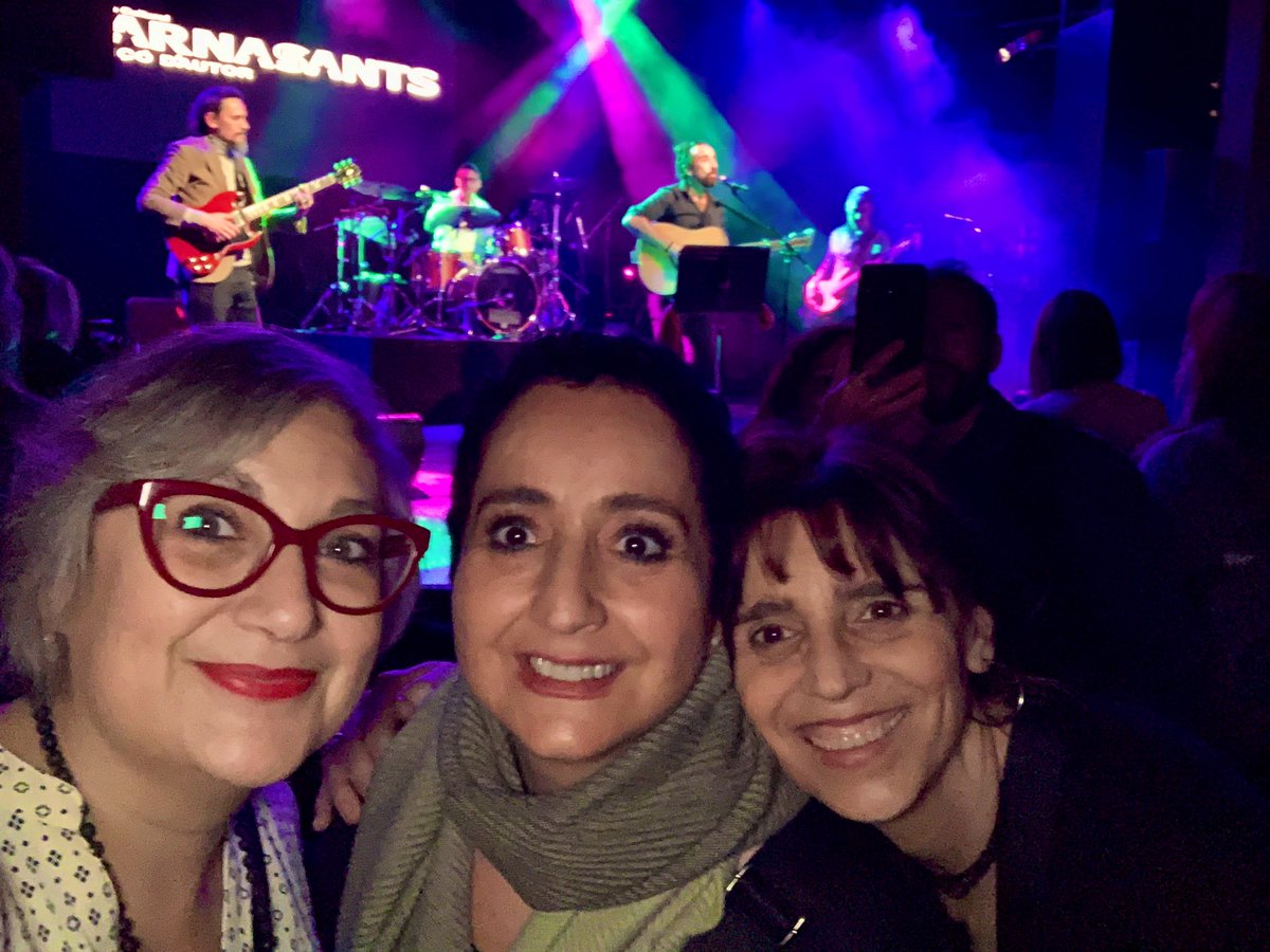 romi_bcn's tweet photo. Superconcert de @lucasmasciano a @LuzdeGasClub dins el festival @barnasants 
Si no l’heu escoltat mai , a què espereu? Les seves lletres són poemes. 
#musicanddfriends
#amigues 
#grannit
#concert
#musicaenviu
#cantautor
@rubenmartvald https://t.co/c26oXH5Jmm
