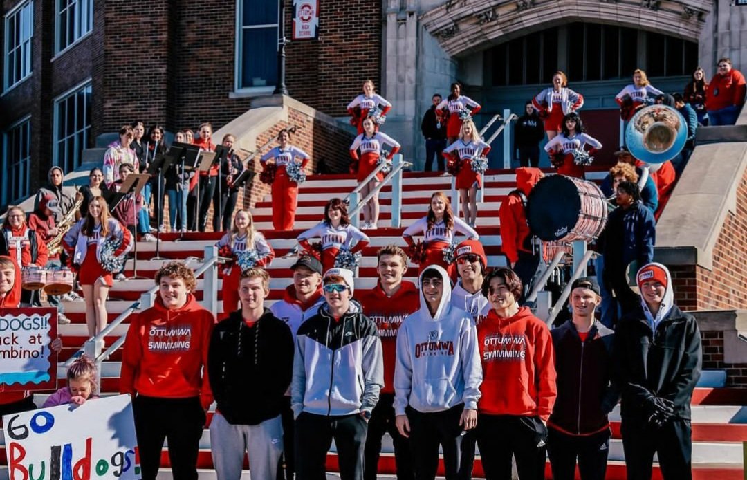 Ottumwa Schools gave our swimmers the BEST State Meet send off!! 
Thank you OHS Marching Band, Cheerleaders, Fire Department, OHS Staff, Our team!, friends, and families!!!!