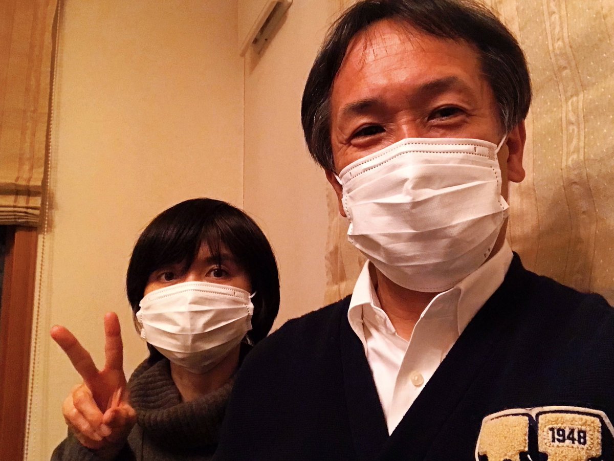 S_RESEACHER's tweet photo. 今夜は家族みんなで、
ラ・シャロントさん。✨
長女の誕生日(本当は明日)と、
次女の就職のお祝いを兼ねてです。
次女、まもなく巣立ちのとき。(まもなくといっても4月からですが)
私たちも何とか親の勤めを果たすことが出来そうです。
ほぼ奥さんのおかげではありますが。🙇♂️
#lacharente https://t.co/jlsNssRM3w