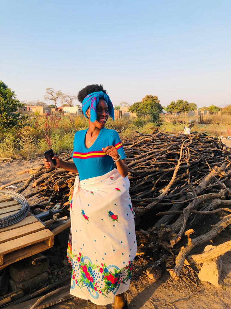 precious_chaue's tweet photo. #TsongaSauce #vatsonga #tsonga_queen
What are you greatful for?
Mina I'm grateful for being alive. Life is too short. https://t.co/tMh4TG34FX