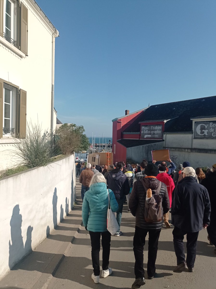 bretonne_groix's tweet photo. Muioc'h a dud oa c'hoazh hiriv ✊
#stourmomp https://t.co/Vf2xLitojA