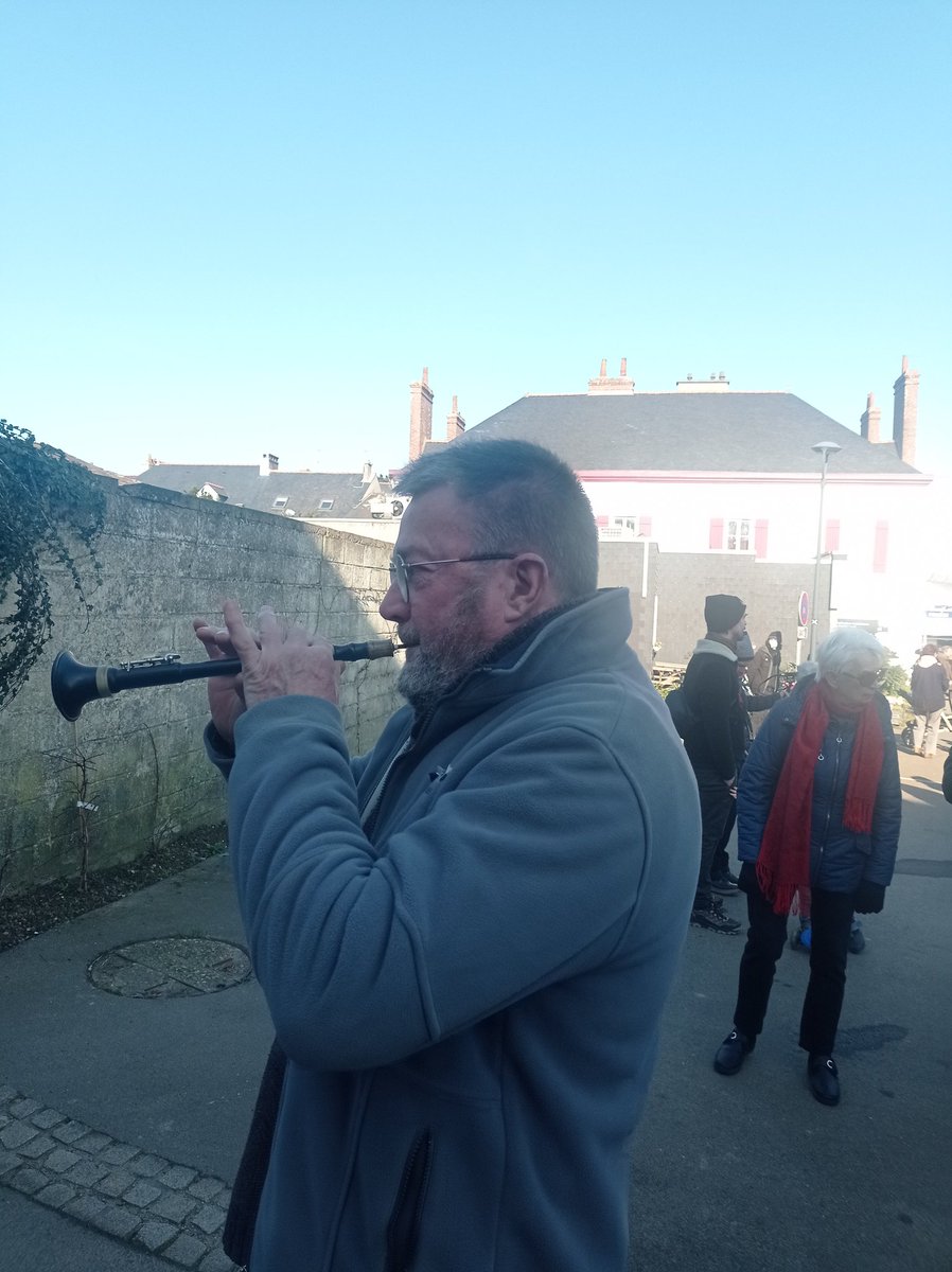 bretonne_groix's tweet photo. Muioc'h a dud oa c'hoazh hiriv ✊
#stourmomp https://t.co/Vf2xLitojA