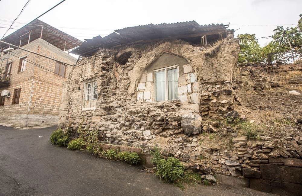 AzDelUnesco's tweet photo. Le patrimoine portant les expressions culturelles des générations #azerbaïdjan/aises dans les villes et villages comme #Iravan, #Gafan, #Vedi, #Goycha, #Nuvadi a été délibérément détruit par l'#Arménie en violation de la #2005Convention et d'autres conventions de l'@UNESCO. https://t.co/5ygaxZG0R1