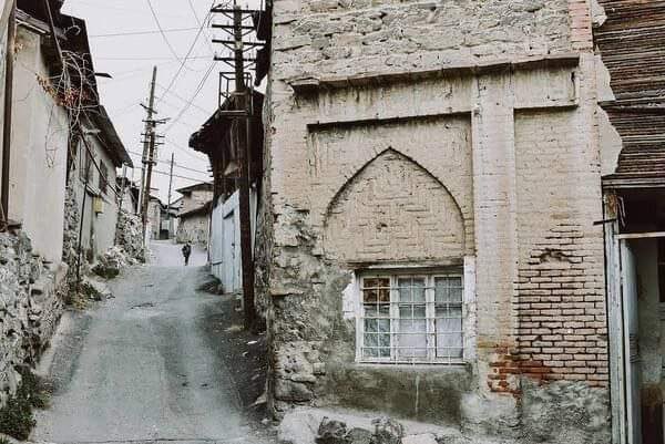 AzDelUnesco's tweet photo. Le patrimoine portant les expressions culturelles des générations #azerbaïdjan/aises dans les villes et villages comme #Iravan, #Gafan, #Vedi, #Goycha, #Nuvadi a été délibérément détruit par l'#Arménie en violation de la #2005Convention et d'autres conventions de l'@UNESCO. https://t.co/5ygaxZG0R1