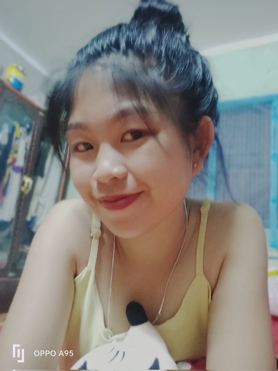 ບໍ່ຢາກເຮັດໂຕຄືໃຜ
ແຕ່ຢາກໃຫ້ງາມຄືໂຕເອງໃນຮູບໃຫ້ໄດ້ກະພໍ
(ຄົນໃຈດີ ກົດ❤️ໃຫ້ແນ່)