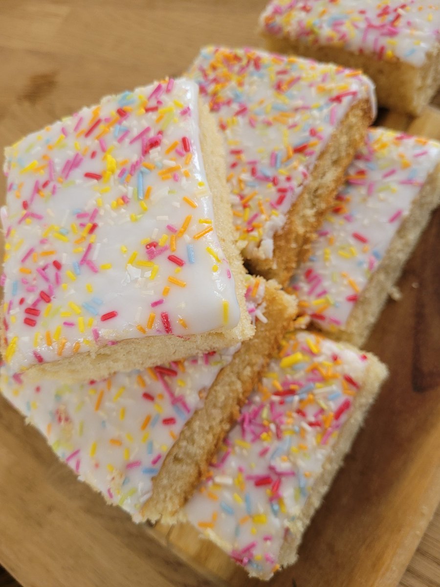 Homemade cake on sale from 3pm to 5pm today <a href="/LeighRUFC/">Leigh RUFC</a> £2 per slice.  All proceeds to the British Red Cross Turkey &amp; Syria earthquake appeal @weareleighrufc <a href="/LeighLadiesRUFC/">Leigh Ladies RUFC</a>