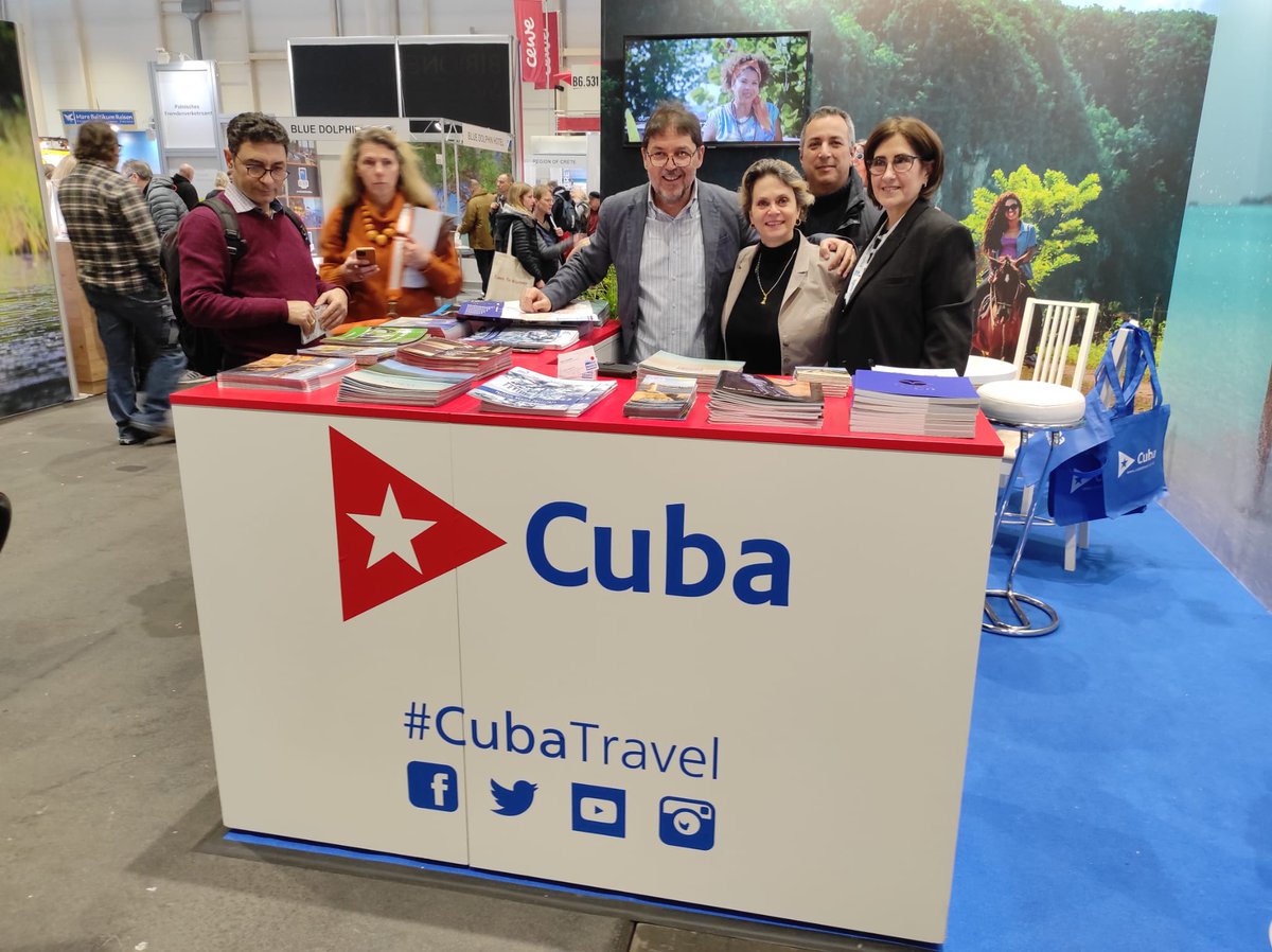 JuanaMartnezGo5's tweet photo. Hoy en Feria de Gran Público de #Hamburgo junto a nuestros especialistas del turismo presentando a #CubaUnica @JuannCarlosGG
@CubaMINREX https://t.co/TB1BEiu8Gd