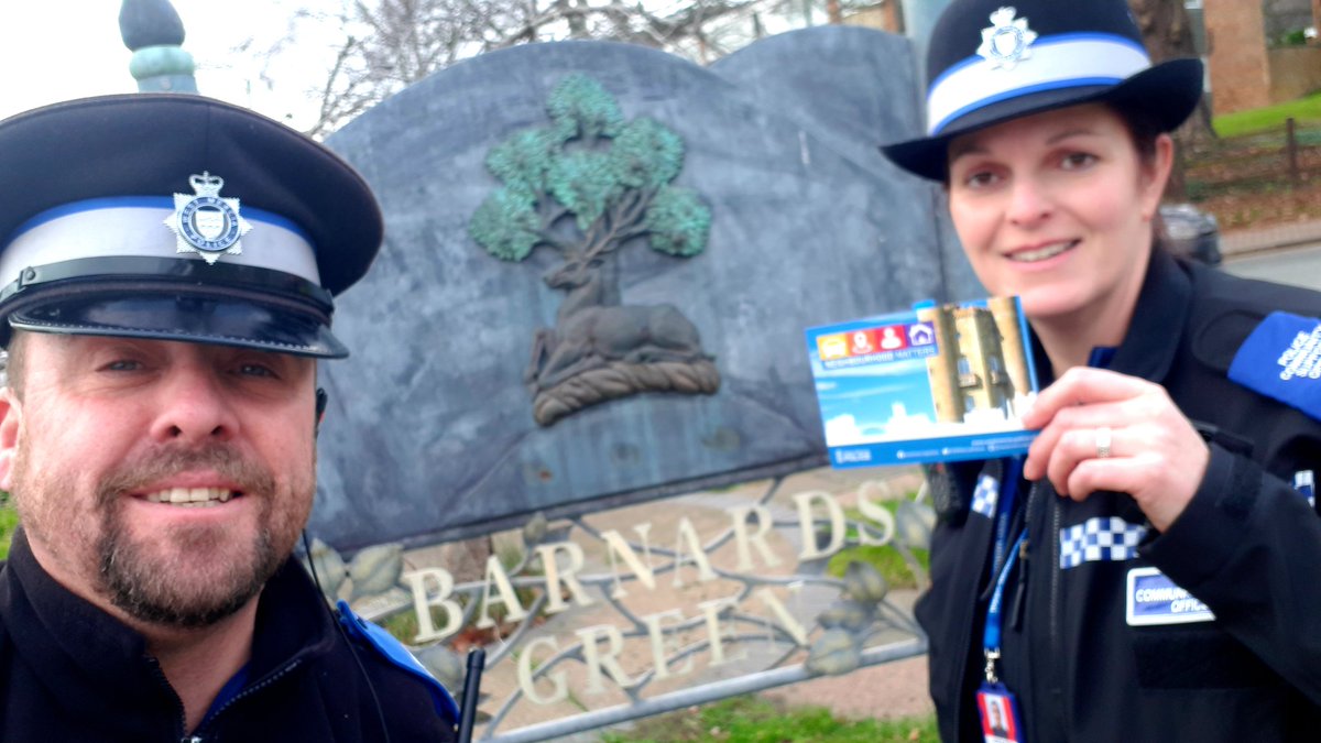 MalvernCops's tweet image. Barnards Green, lots of shops signed up to neighbourhoodmatters.co.uk your West Mercia Police community messaging service. PCSO Tudge and PCSO Slatter. Pickersleigh and Chase Safer Neighbourhood Team.
#WellReceived  #SaferCommunity #PolicingPromise