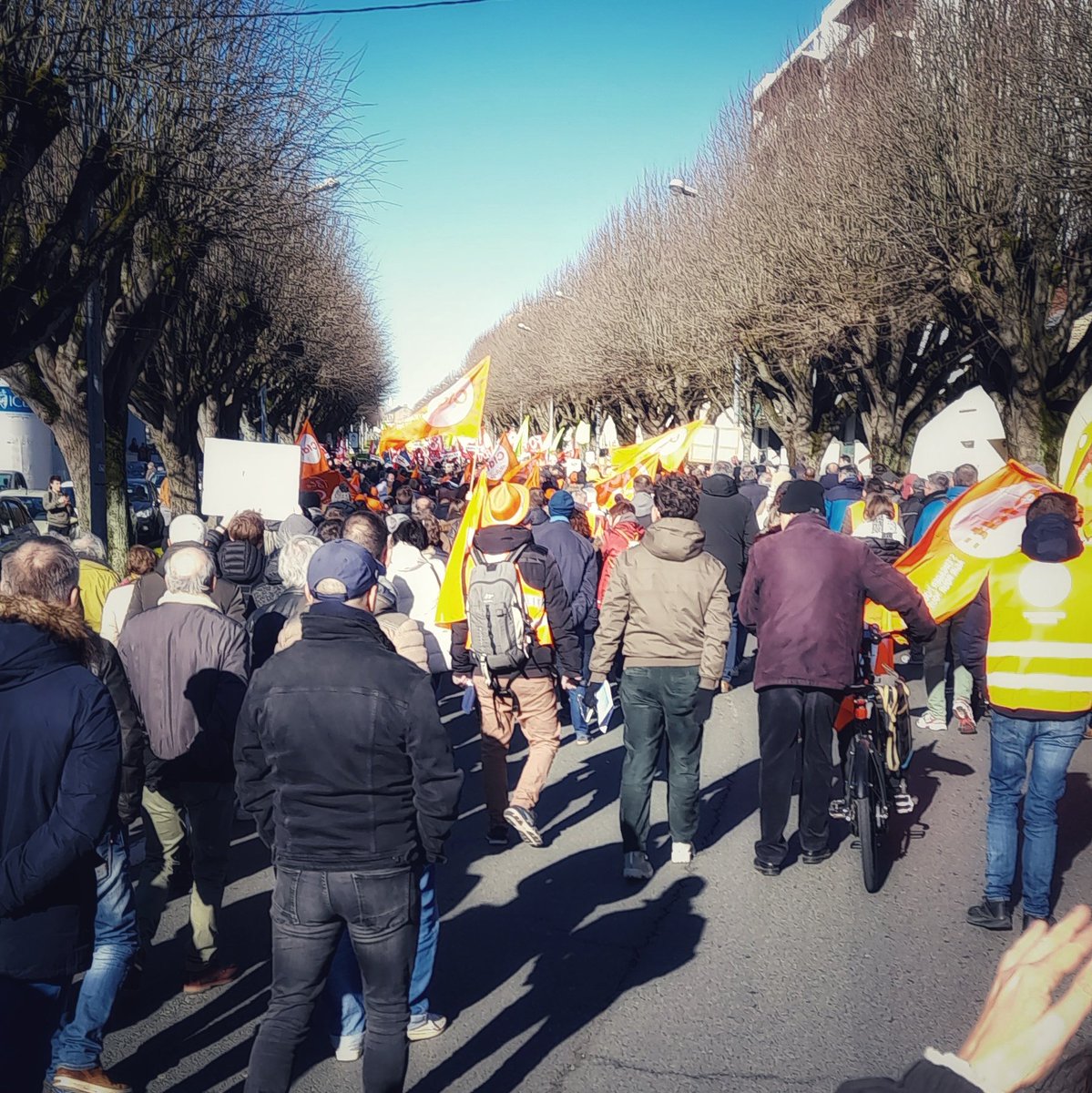 GillesBLB's tweet photo. #LaRochesurYon. Du monde pour dire non à la #ReformeDesRetraites. Beaucoup de monde. On reste mobilisés ! https://t.co/MjDdSwsgre