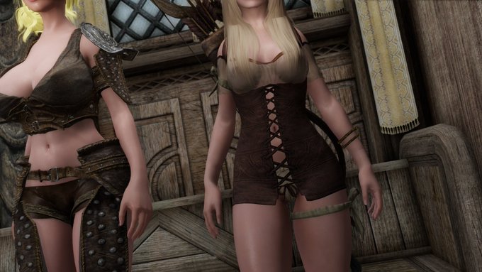 バニラの服もMODで変更してるので、ただの服もかなりスケベになってるぞ。 