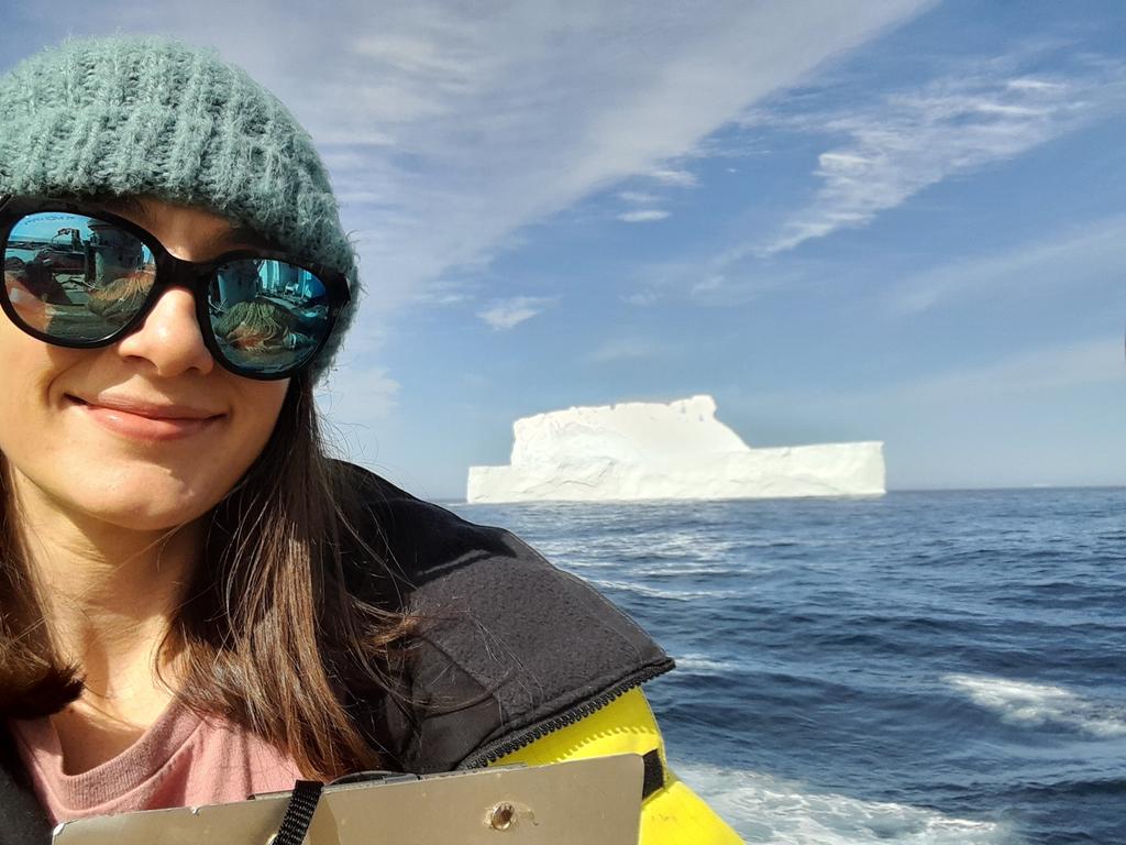 It's baffling that men have told me women shouldn't work at sea and questioned me on why I do! 😡 
Today celebrates #WomenInScience and I want to remind any dinosaurs out there that women belong in science, offshore and anywhere they want!