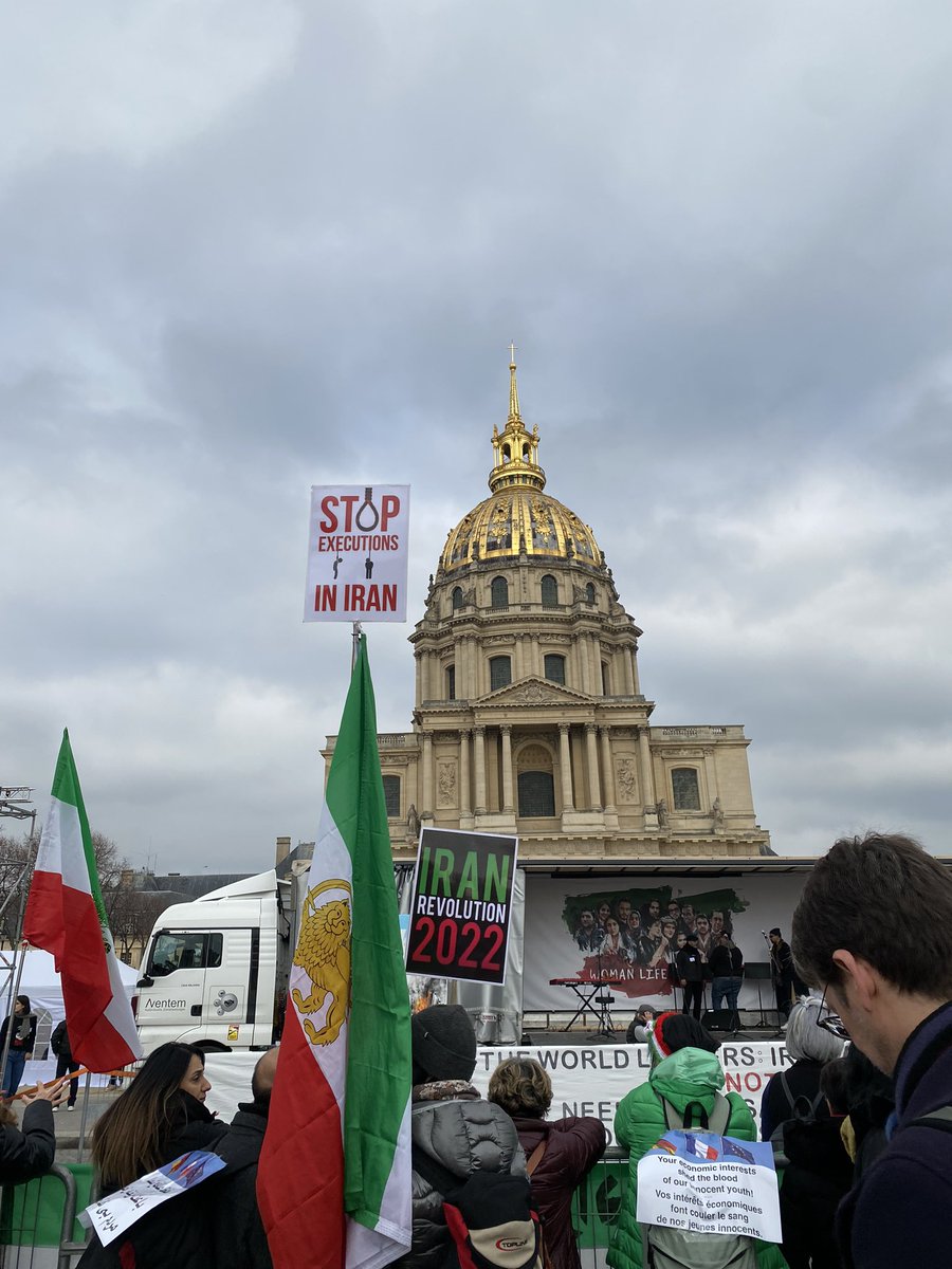 franckperraud's tweet photo. Avec tous les Iraniens pour la liberté #placevauban #FreeIran2023 #paris #WomanLifeFreedom https://t.co/a5MziogGoz