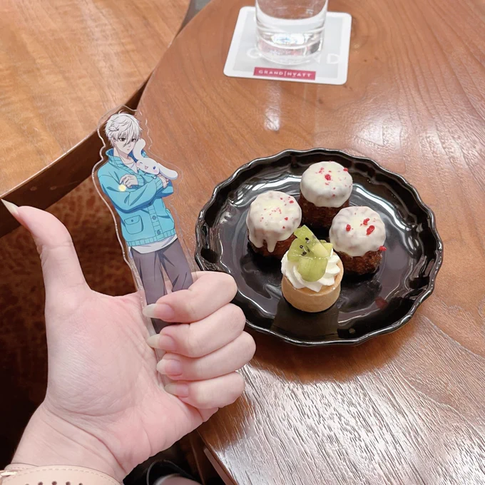 今日はカヌレおいしくて9個おかわりしたけど2回目のおかわりの写真撮り損ねたタルトもおいしくて3個だけおかわり₍ᐢ.ˬ.ᐡ₎ 