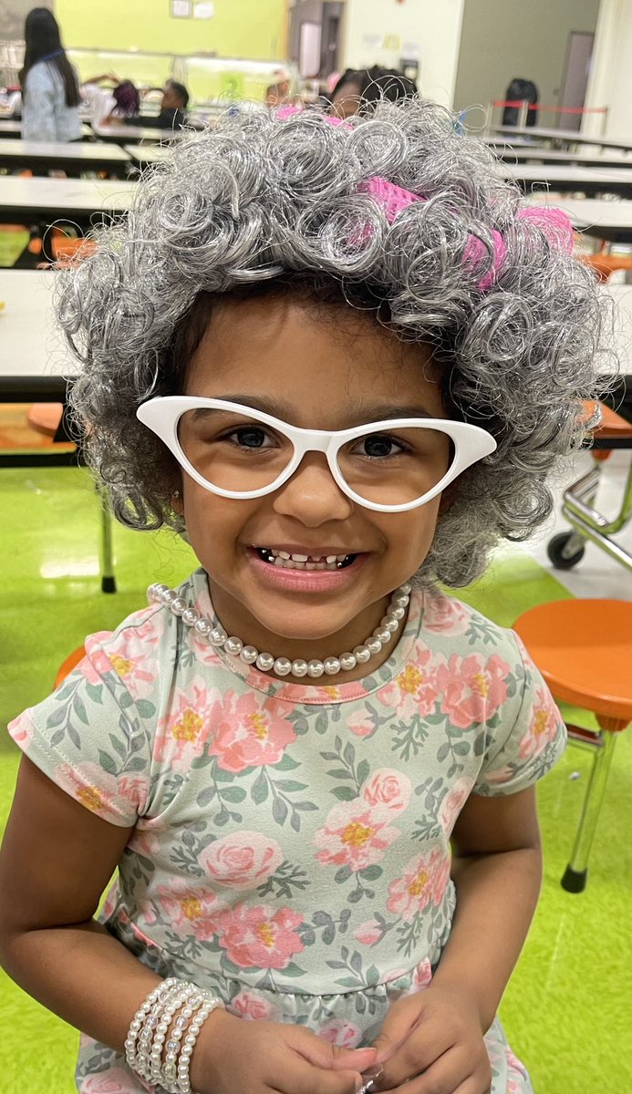 Students celebrating the 100th Day of School. <a href="/BeaverdamES/">Beaverdam Elementary</a>