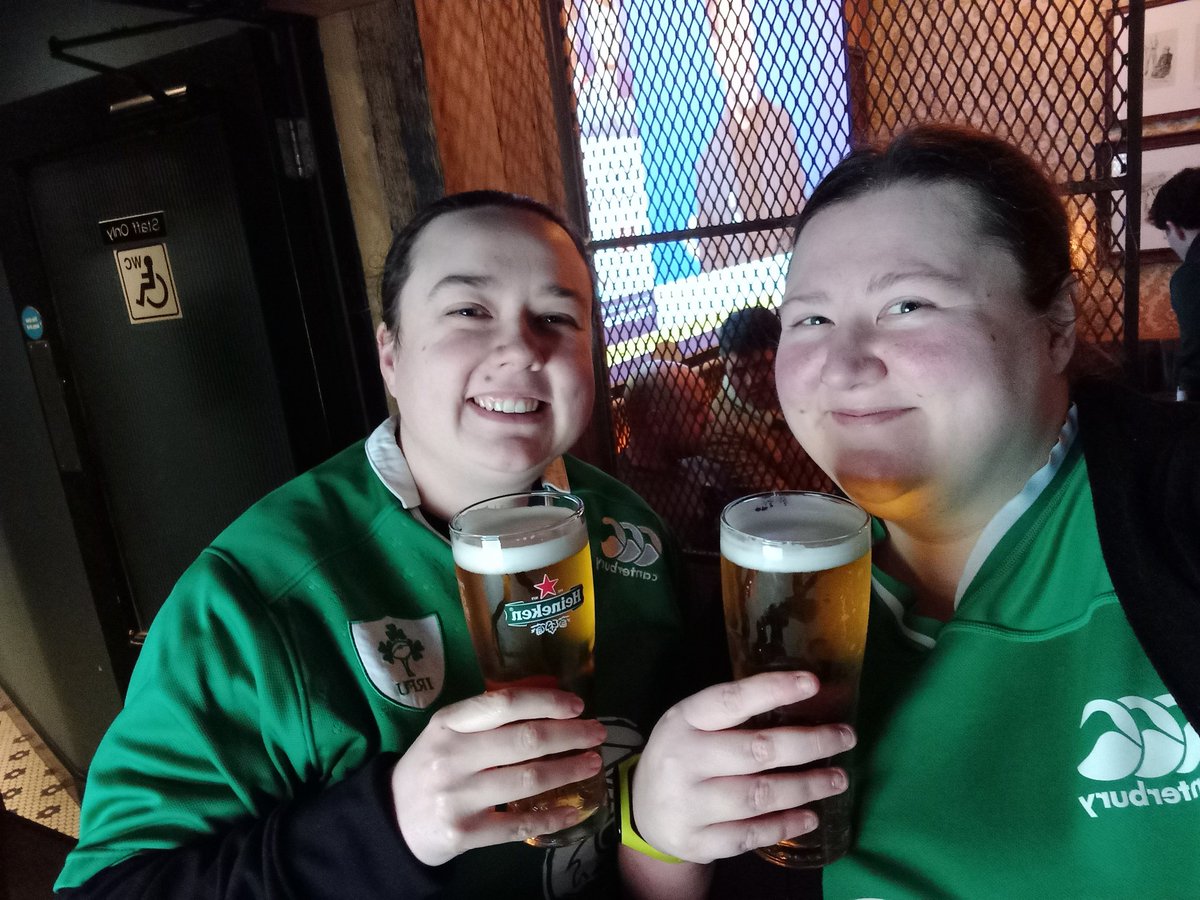 Our #MatchDaySorted Saturday starting off well! Cheers @TheBridge1859 - two very happy supporters here! 💚