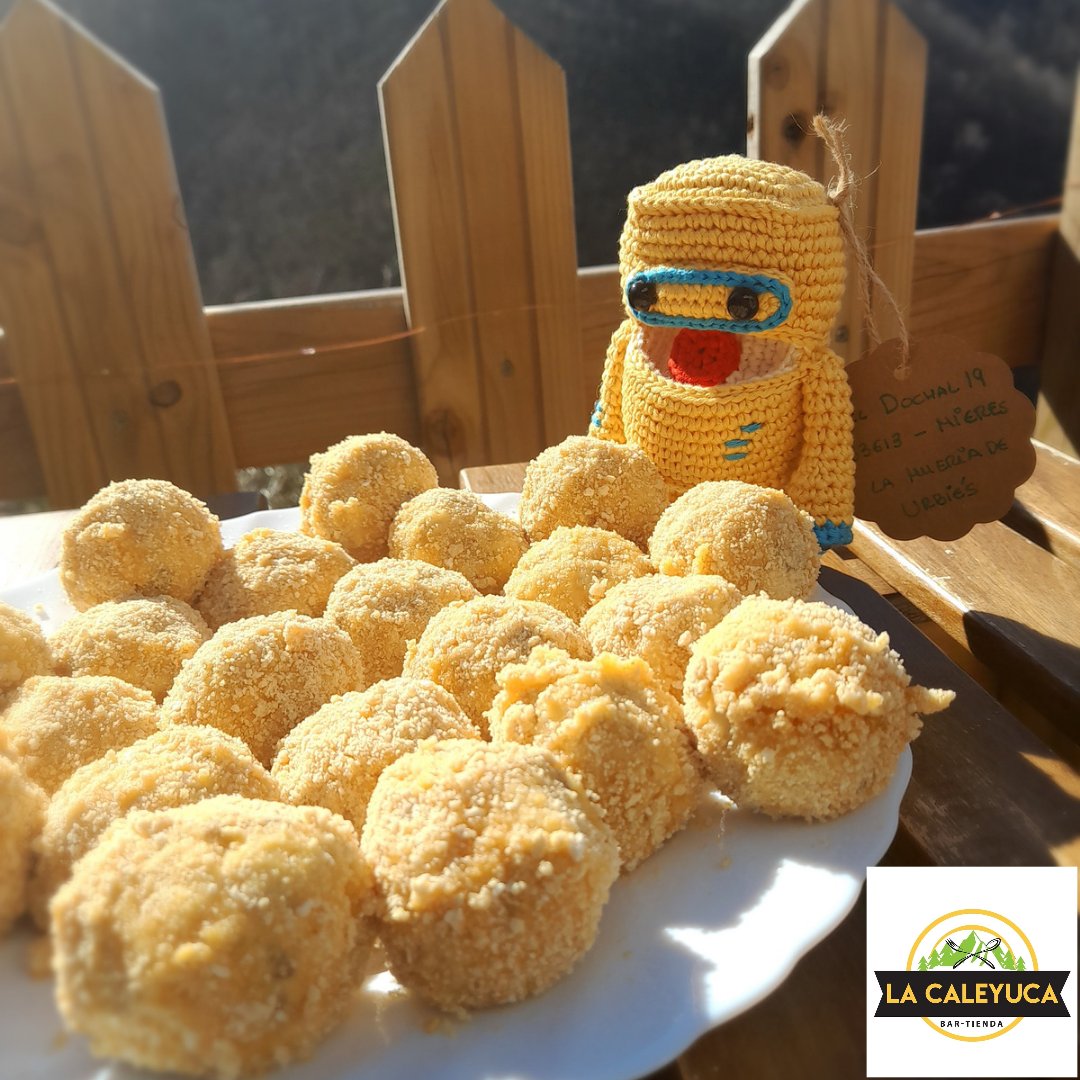 Yyyyyyyyyyyyyy...
Se diz se rumorea, que se ta preparando una tanda de croquetes de cecina y quesu cabra 😱😋
Así que tar hábiles pa probales antes que se acaben 😋
OS ESPERAMOS‼️
#lacaleyuca #chigre #bartienda #lagüeriadeurbies #bardepueblo #verdequetequieroverde #croquetas