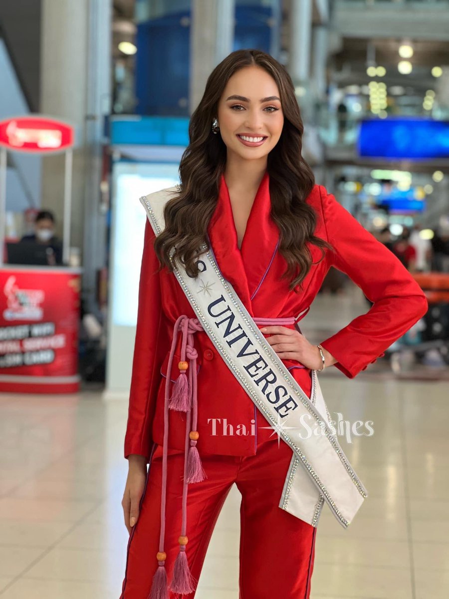 princessice1987's tweet photo. Hello Universe!
Miss Universe 2022 : USA

ขอบคุณภาพ : Thai Sashes

#MissUniverseThailand2022
#MissUniverse #71stMissUniverse #MissUniverse2022 #71stMissUniverse #MissUniverse https://t.co/Gn8kDWxBXS